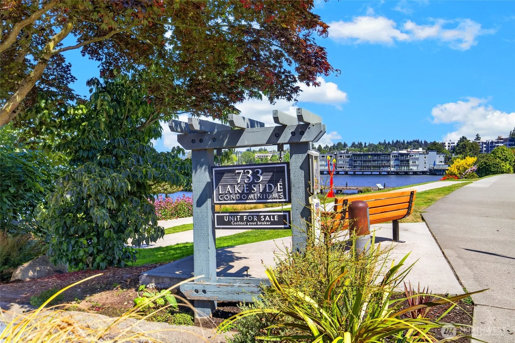 Property photo for 733 S Lake St #209, Kirkland photo 2