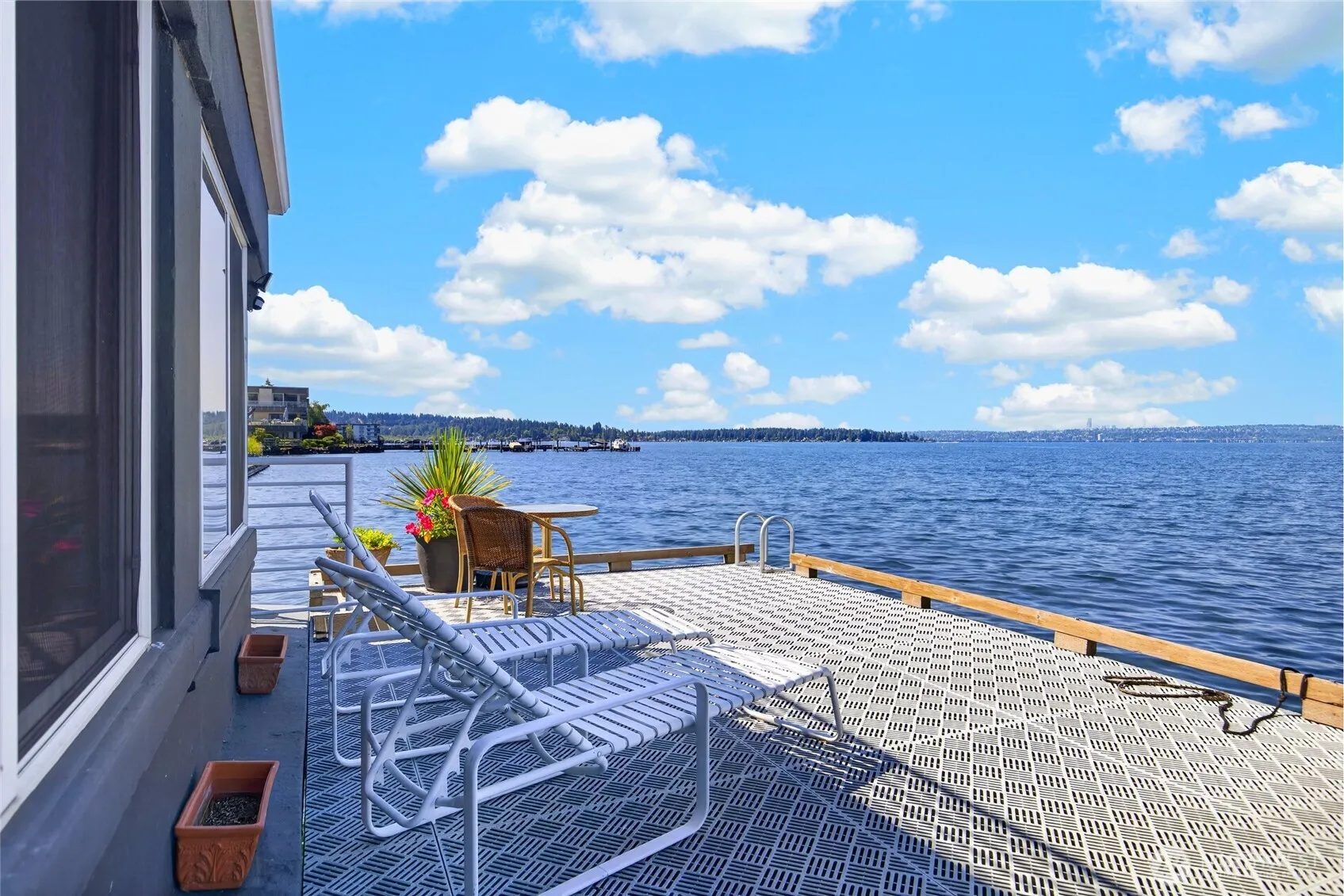 Property photo for 733 S Lake St #209, Kirkland photo 4