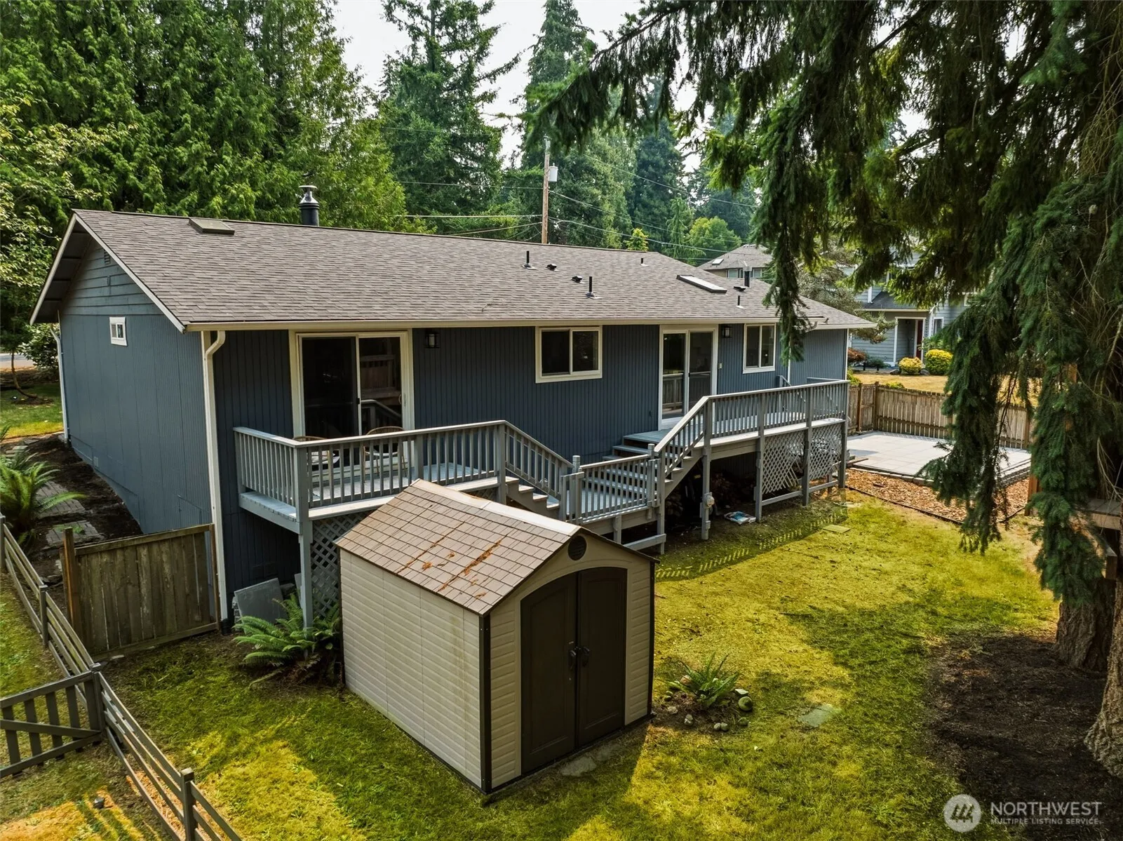 Property photo for 15335 81st Avenue Ne, Kenmore photo 3