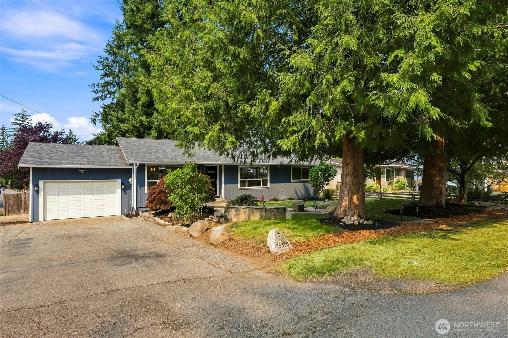 Property photo for 15335 81st Avenue Ne, Kenmore
