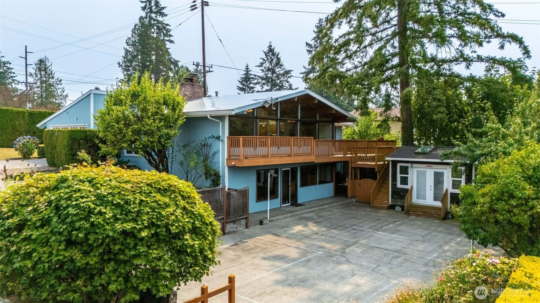 Property photo for 19505 45th Avenue Ne, Lake Forest Park