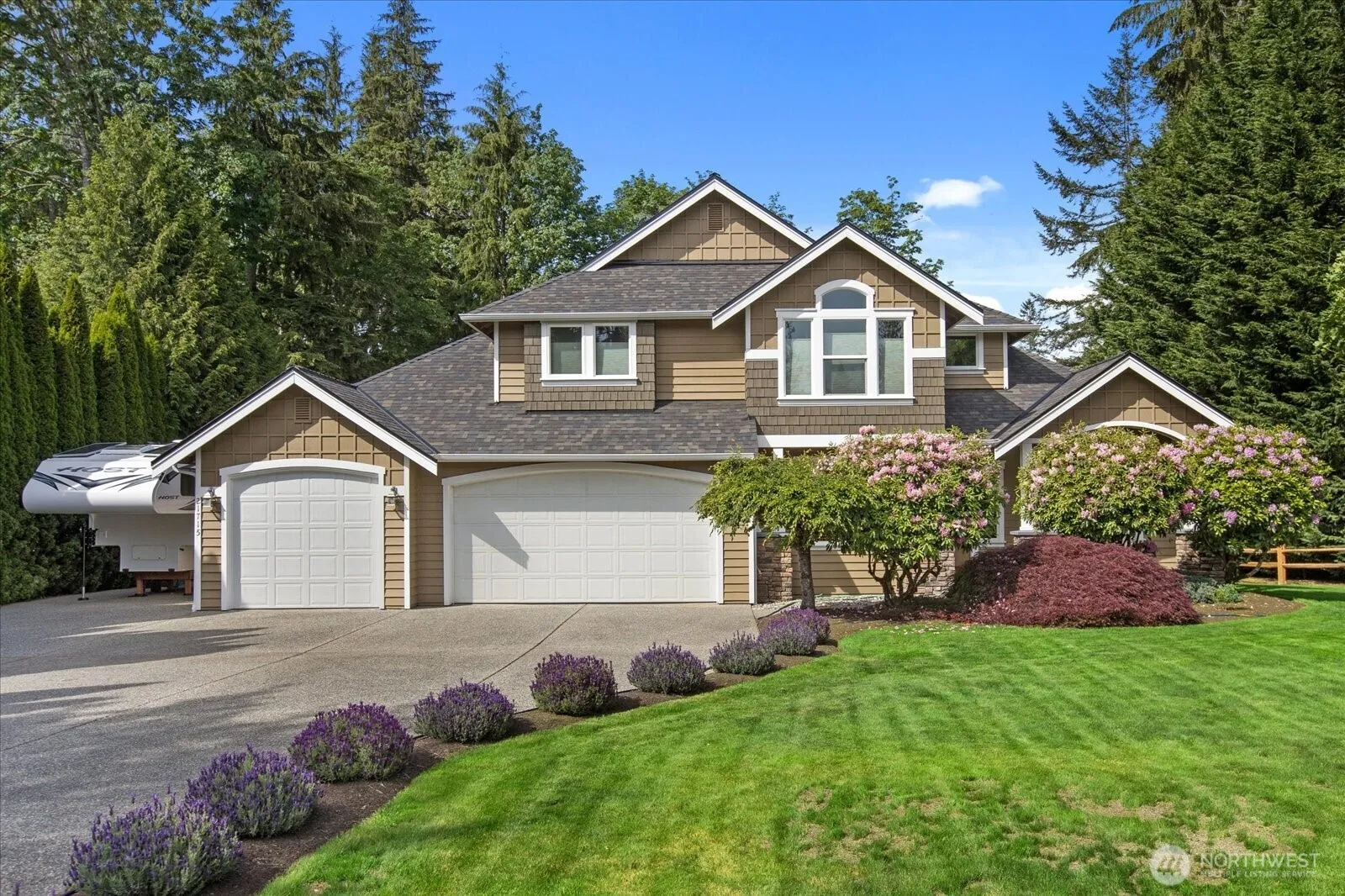 Property photo for 21715 99th Street Se, Snohomish