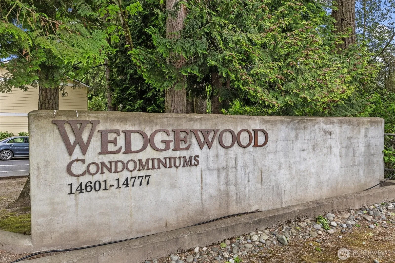 Property photo for 14702 Ne 51st Street #a2, Bellevue photo 2