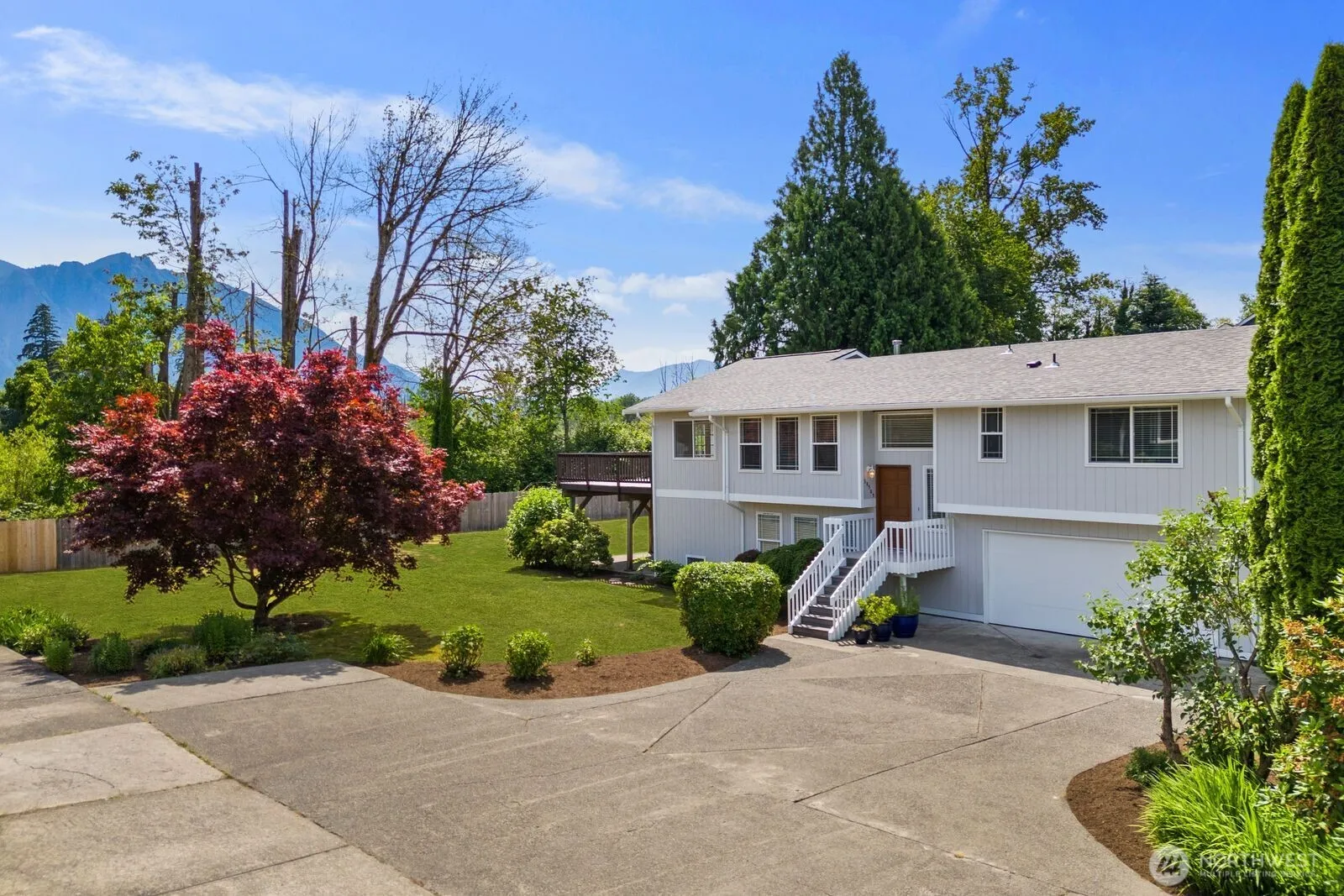 Property photo for 38505 Se 86th Place, Snoqualmie