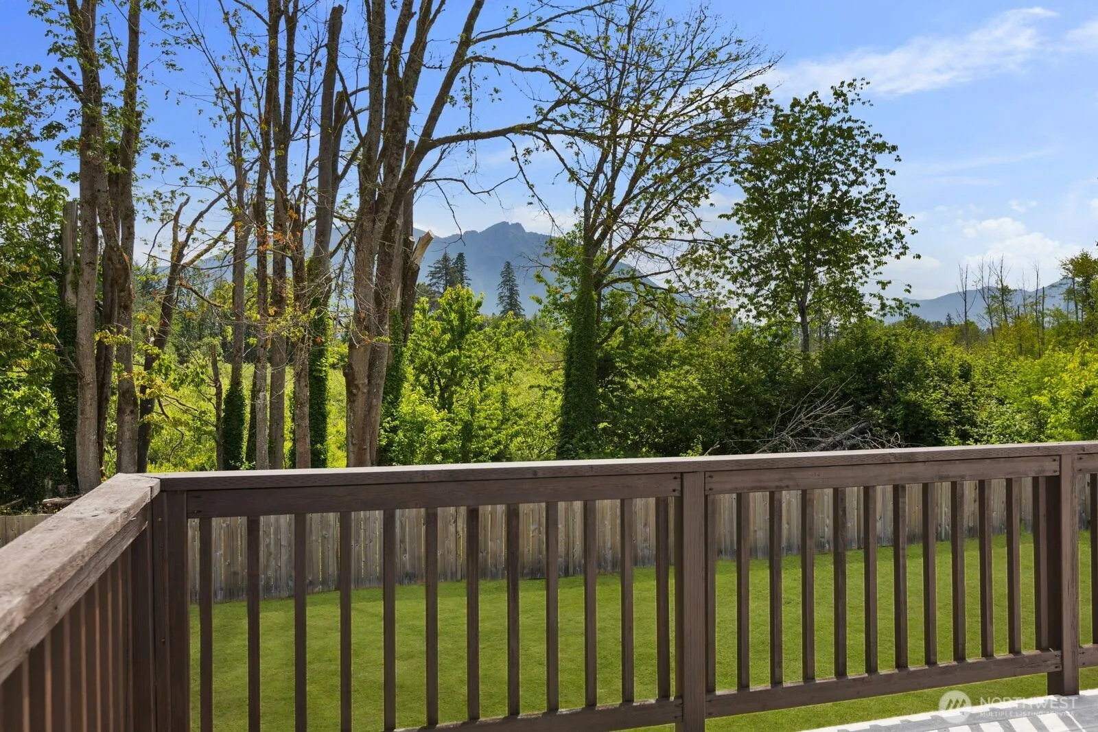 Property photo for 38505 Se 86th Place, Snoqualmie photo 3