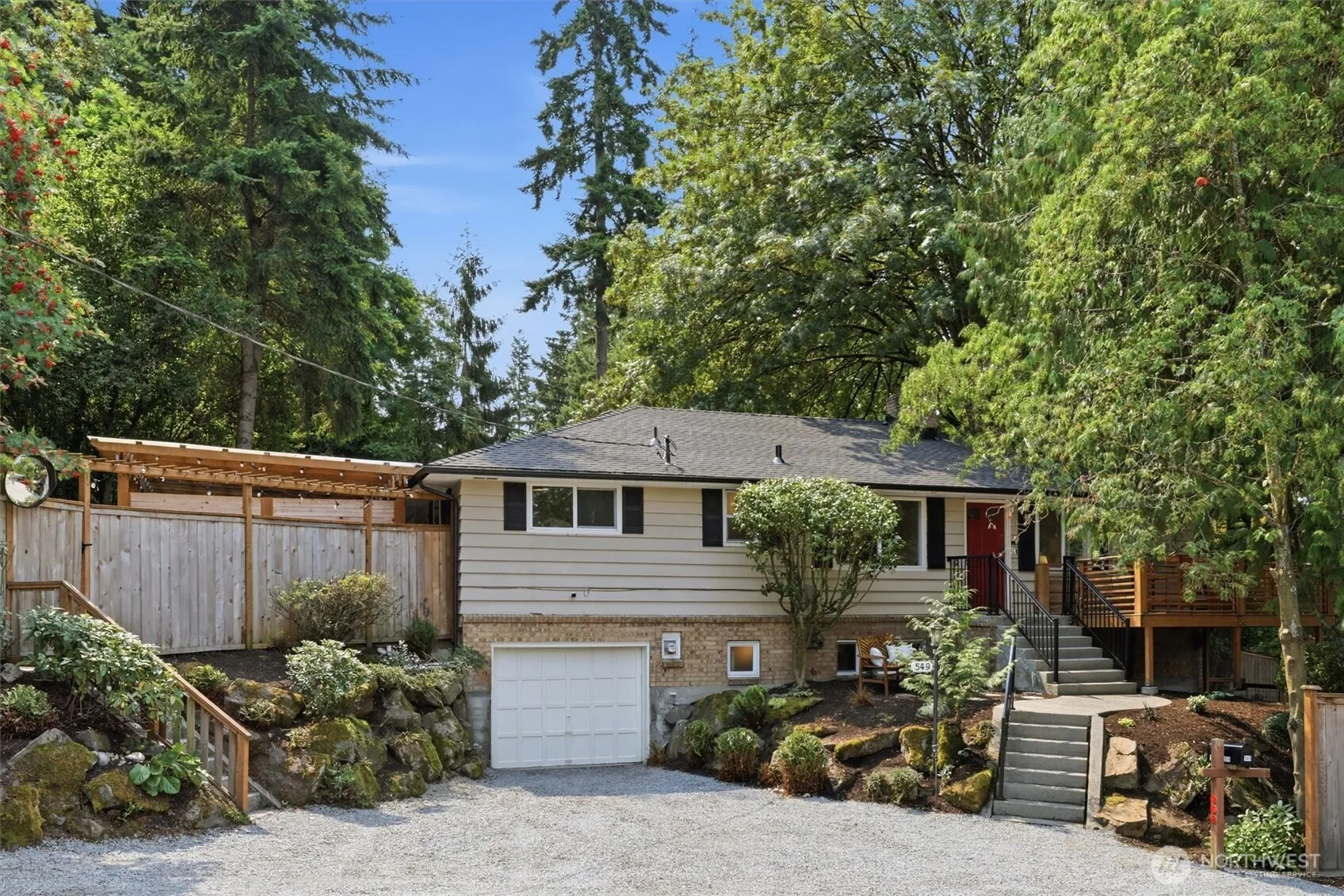 Property photo for 549 Nw 205th Street, Shoreline
