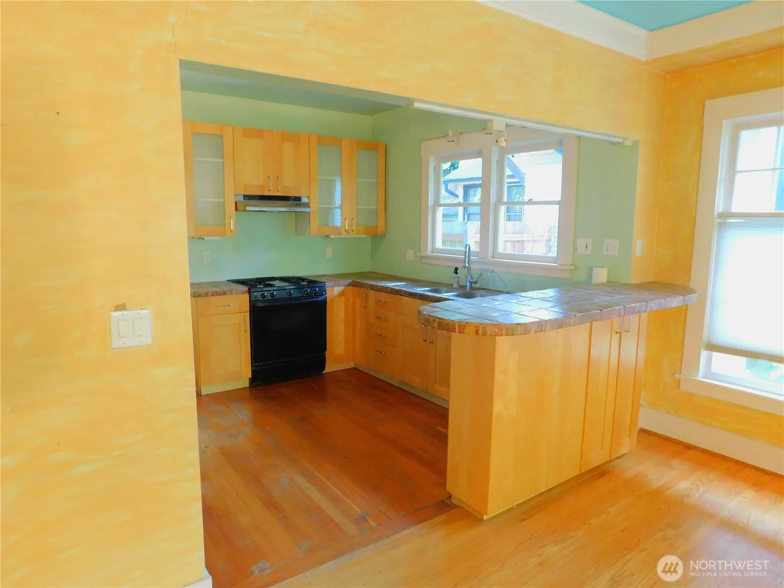 Property photo for 7217 4th Avenue Nw, Seattle photo 4