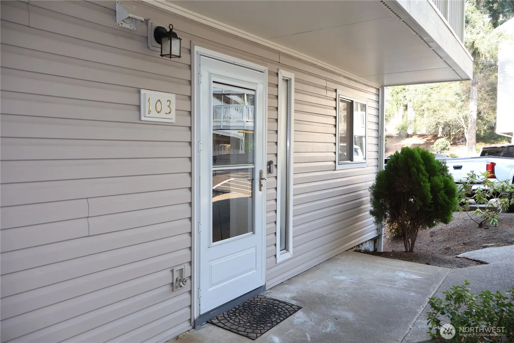 Property photo for 14517 Ne 40th Street #f103, Bellevue