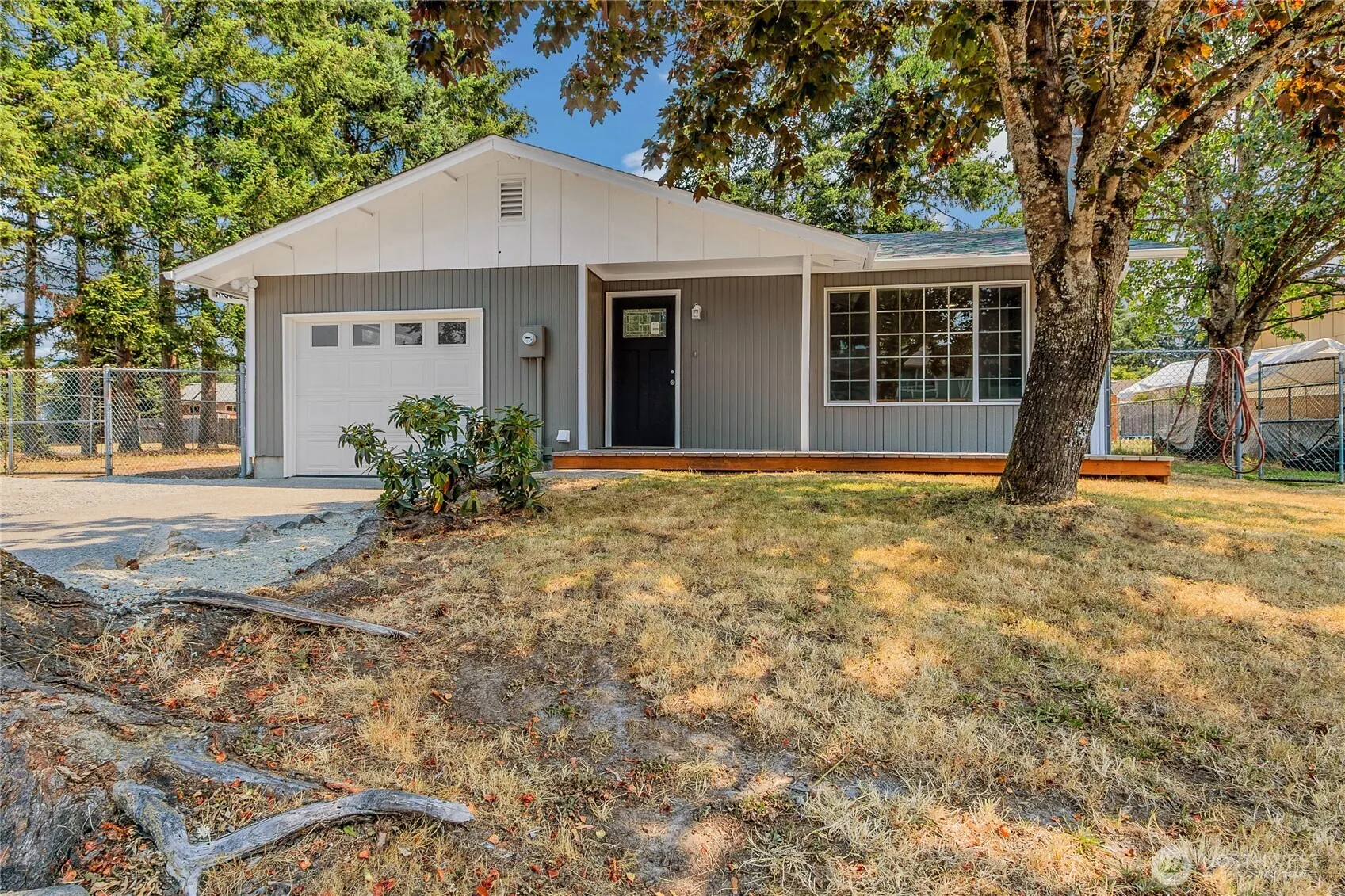 Property photo for 17203 5th Avenue E, Spanaway photo 2
