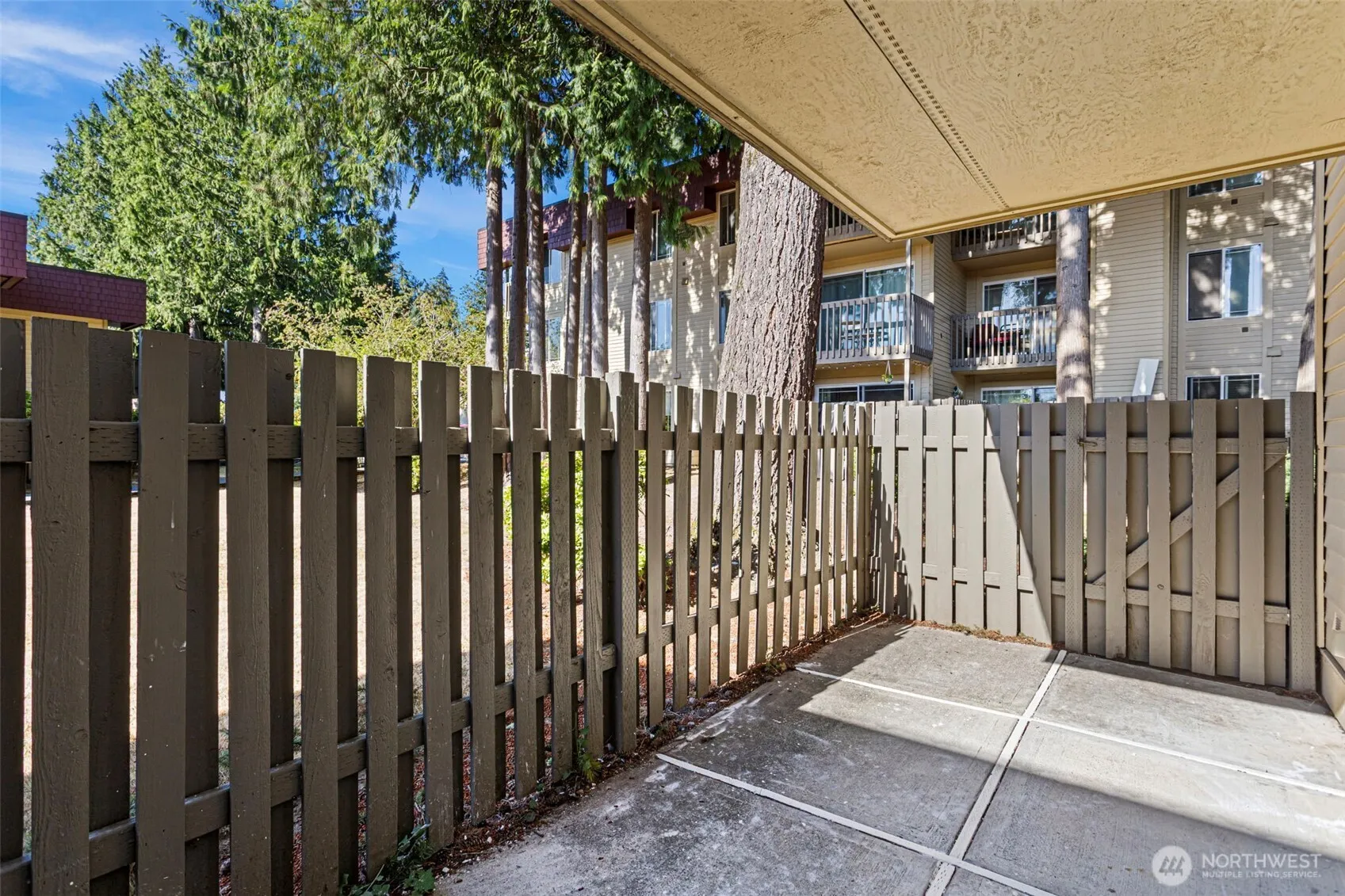 Property photo for 14200 Se 6th St #32, Bellevue photo 4