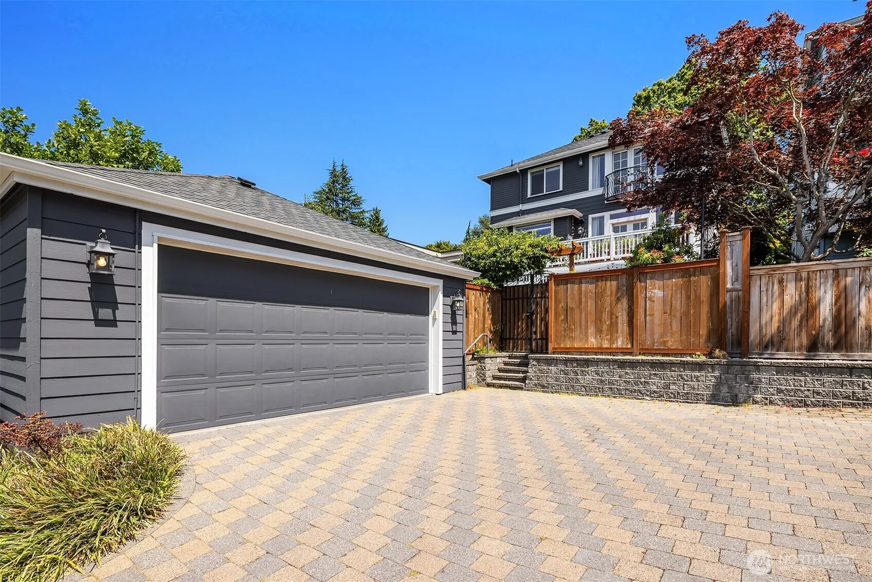 Property photo for 1109 33rd Avenue E, Seattle photo 3