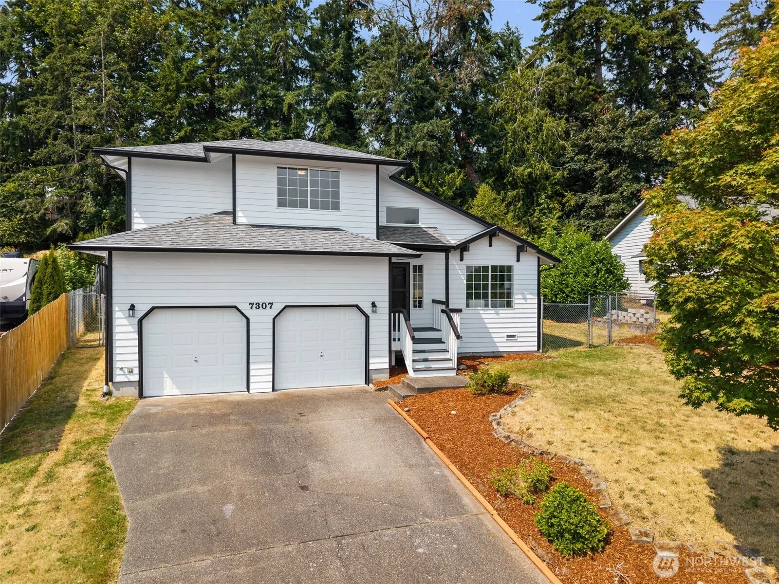 Property photo for 7307 Morning View Avenue Ne, Bremerton photo 2