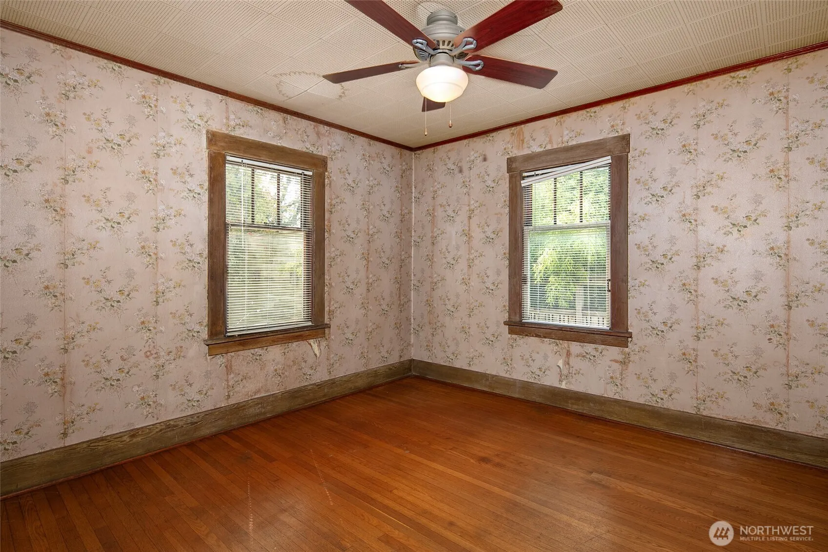 Property photo for 6016 34th Avenue Ne, Seattle photo 5
