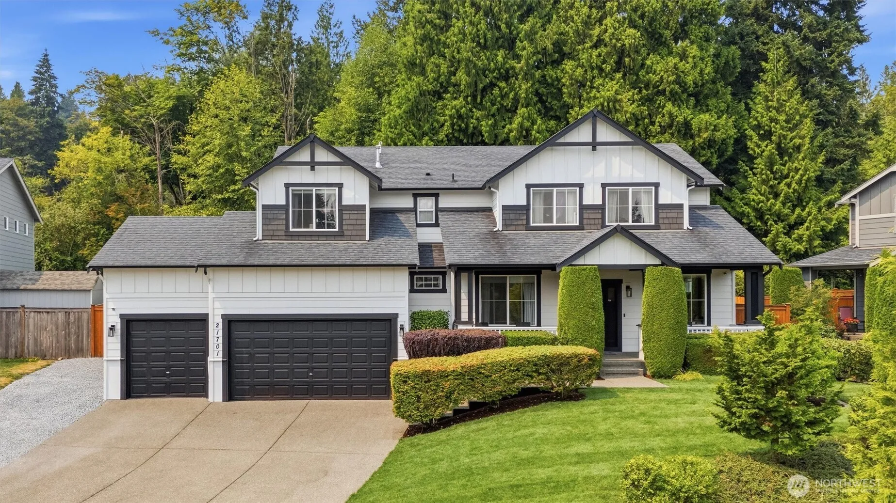 Property photo for 21701 8th Avenue Se, Bothell photo 2
