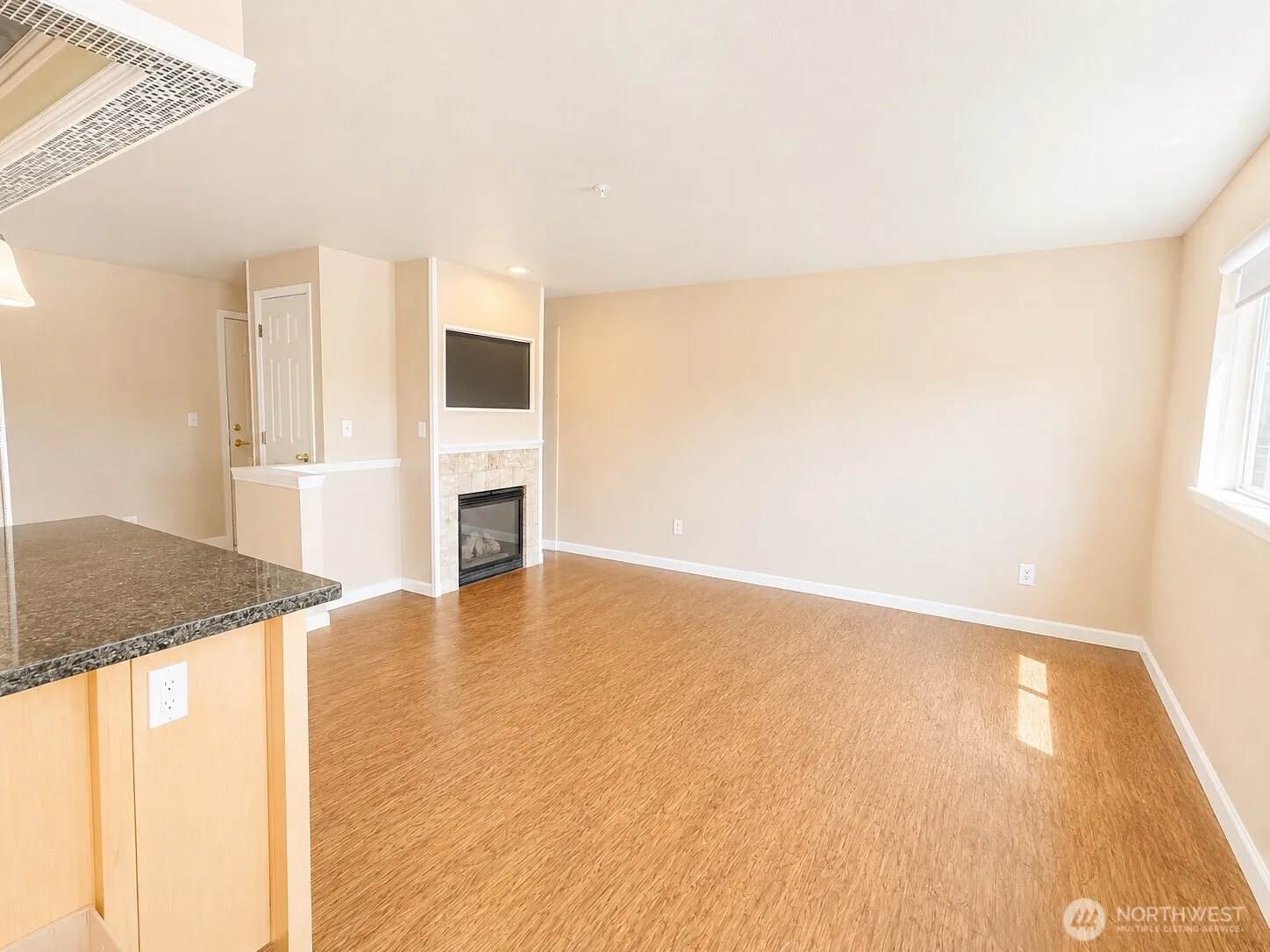 Property photo for 18523 68th Street #205, Kenmore photo 5