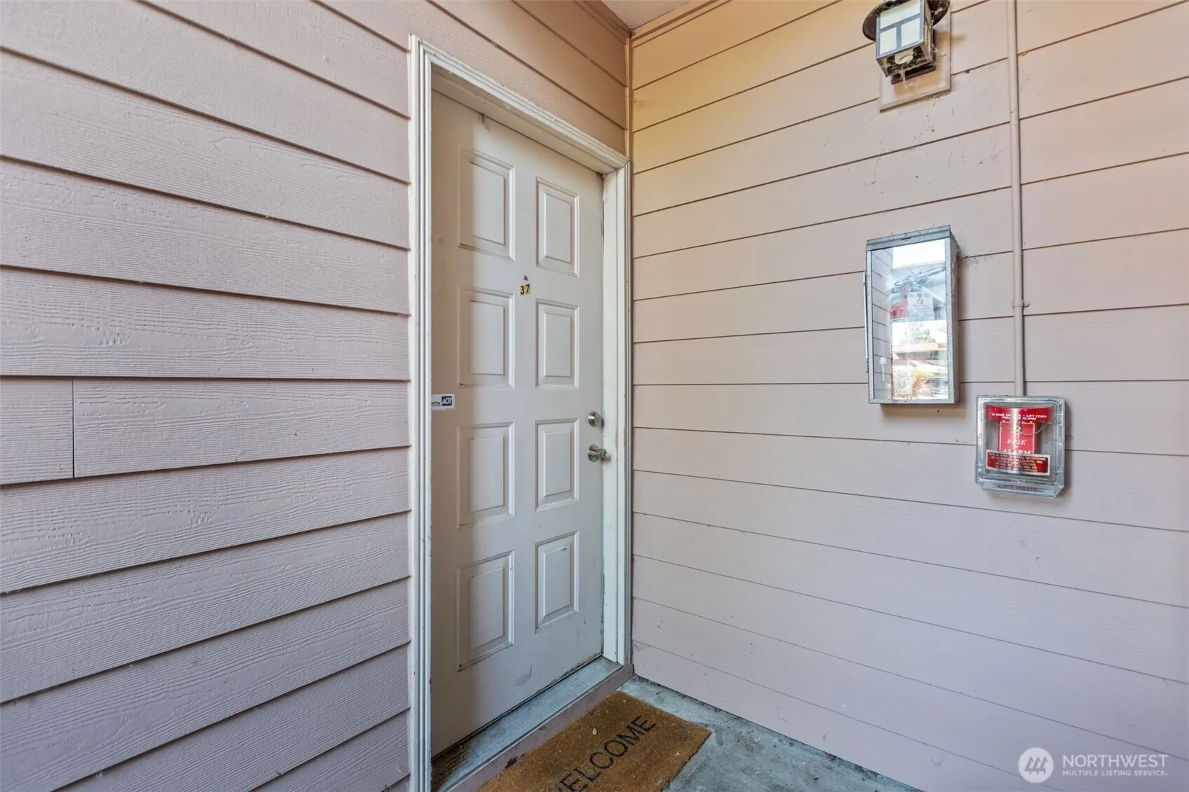 Property photo for 17430 Ambaum Boulevard S #37, Seattle photo 3