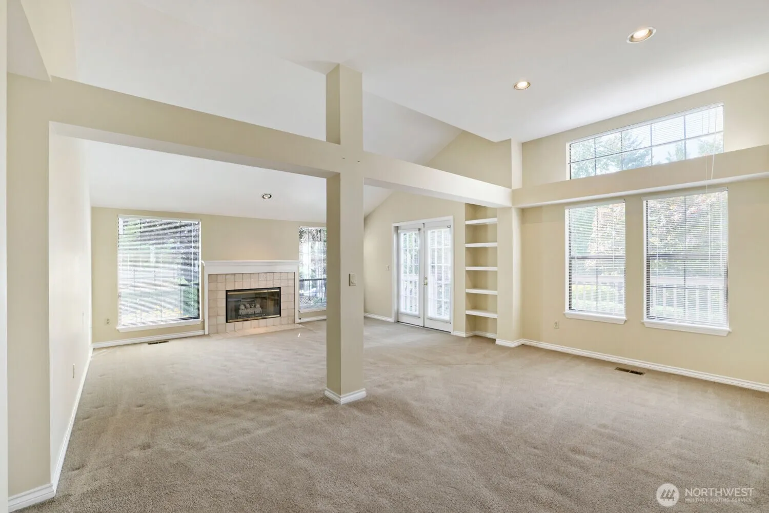 Property photo for 10063 Wallingford Avenue N, Seattle photo 2