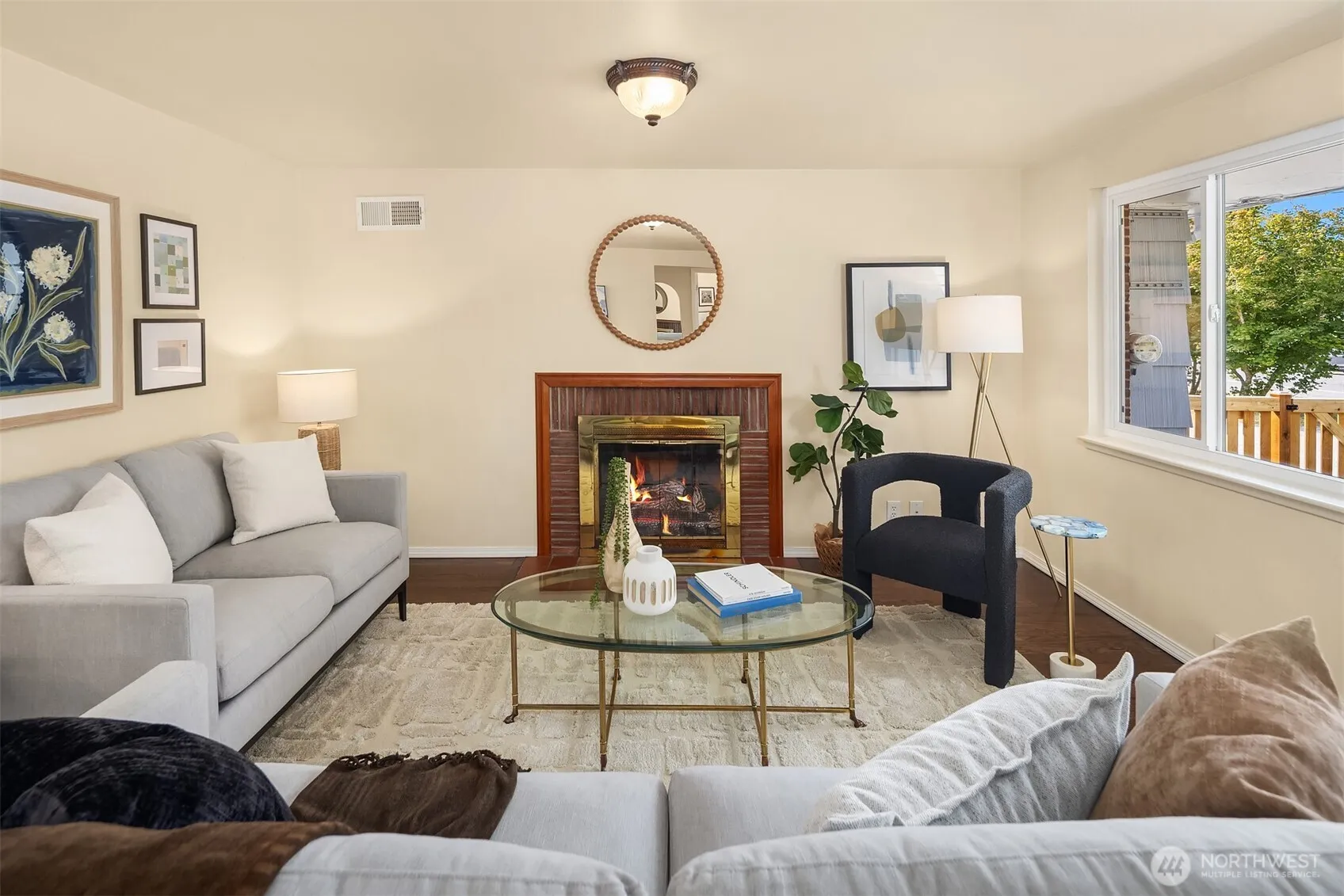 Property photo for 211 N 160th Street, Shoreline photo 4
