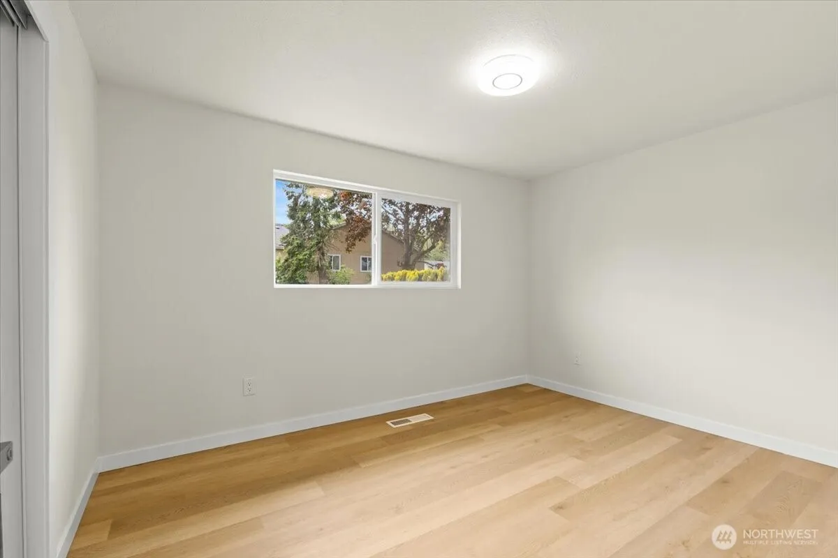 Property photo for 308 E 84 Street, Tacoma photo 4