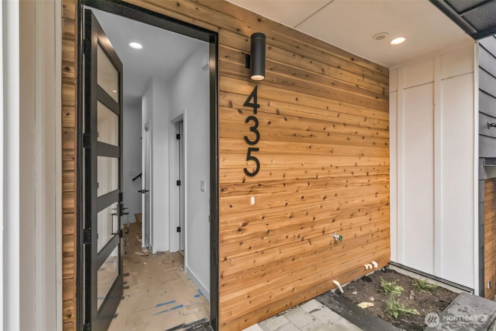 Property photo for 435 19th Avenue E, Seattle