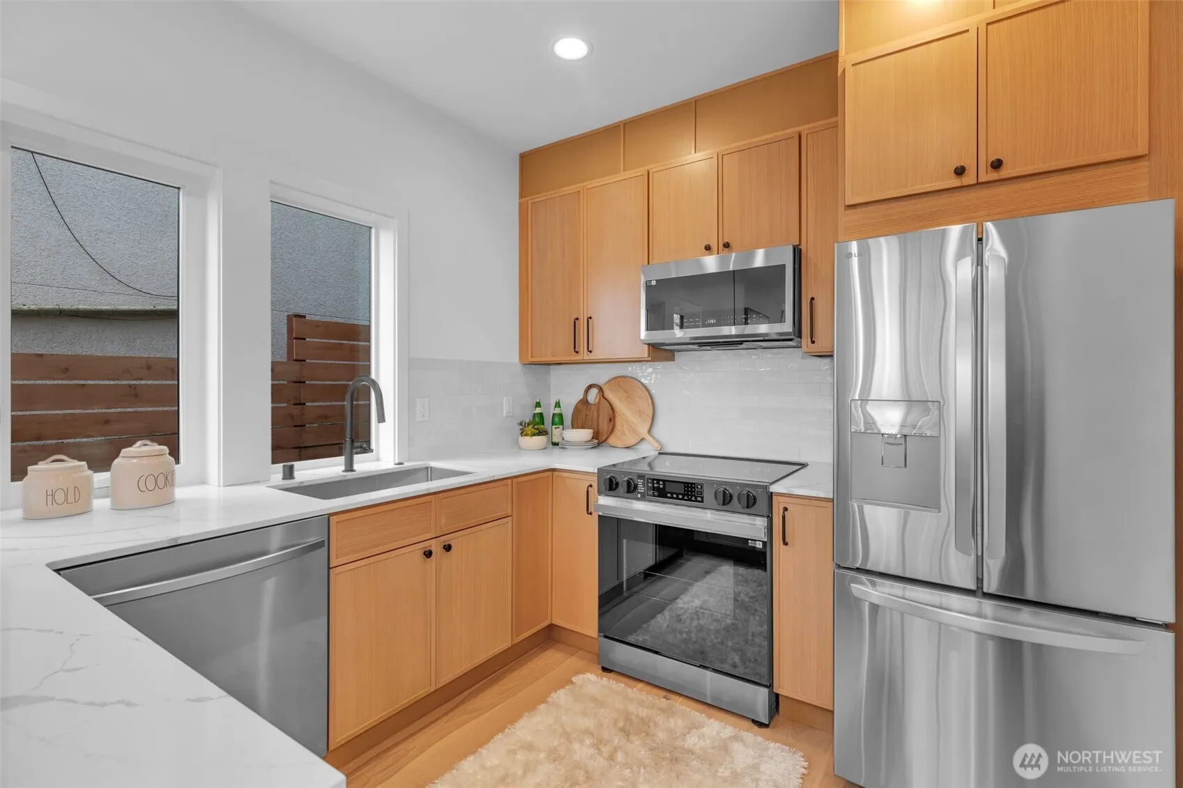 Property photo for 435 19th Avenue E, Seattle photo 5