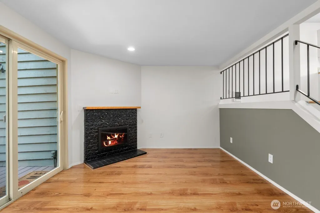 Property photo for 702 Nw 189th Lane, Shoreline photo 5