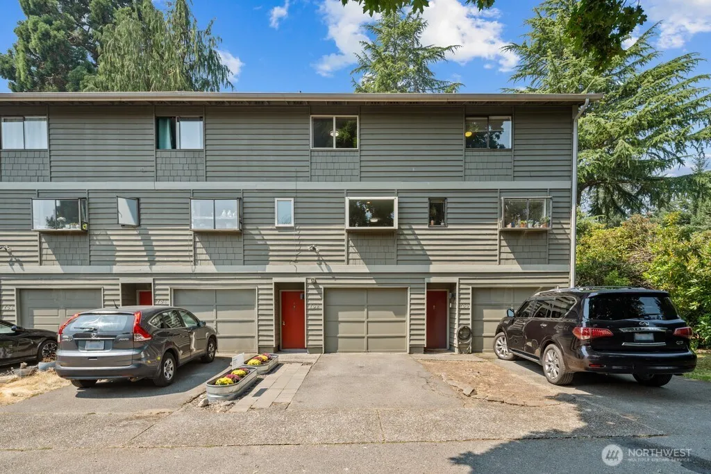 Property photo for 702 Nw 189th Lane, Shoreline
