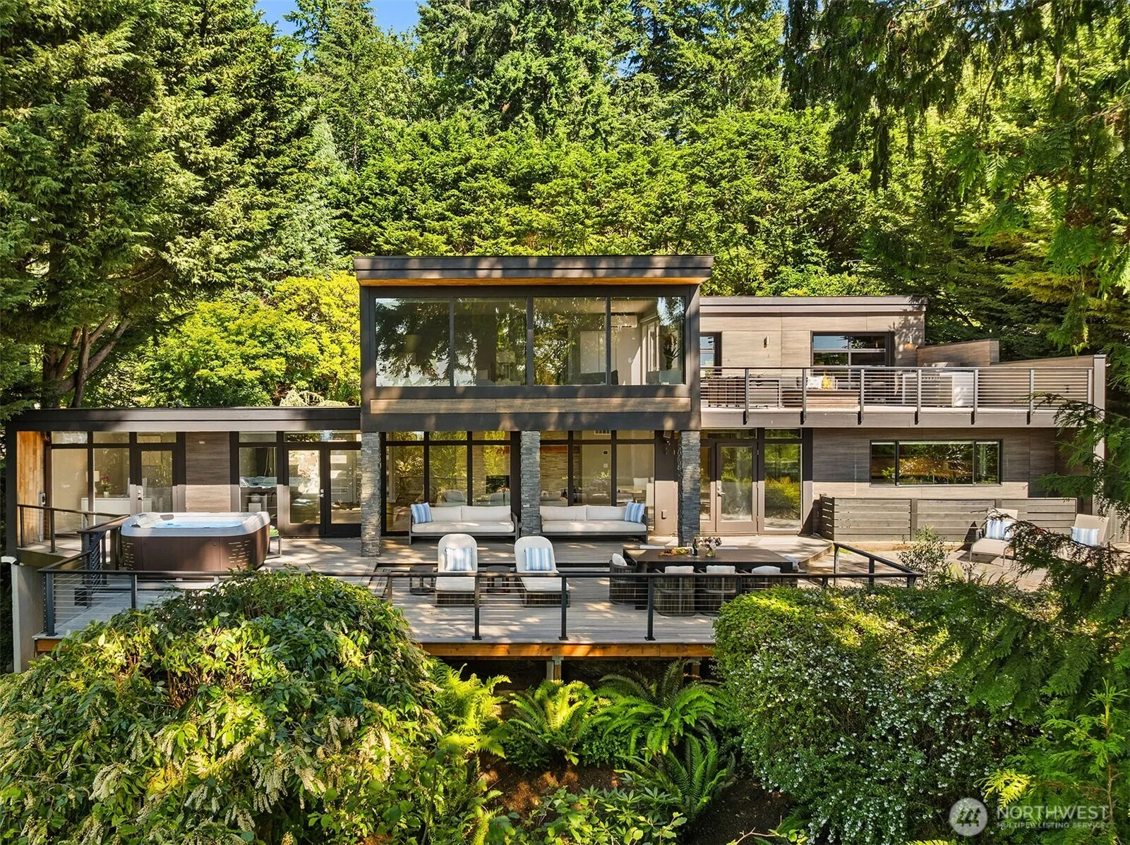Property photo for 899 Nw Elford Drive, Seattle photo 2