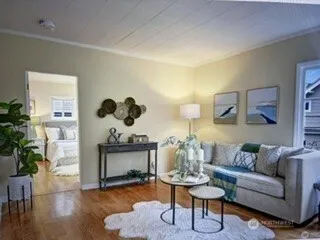 Property photo for 3115 Queen Anne Avenue N, Seattle photo 5