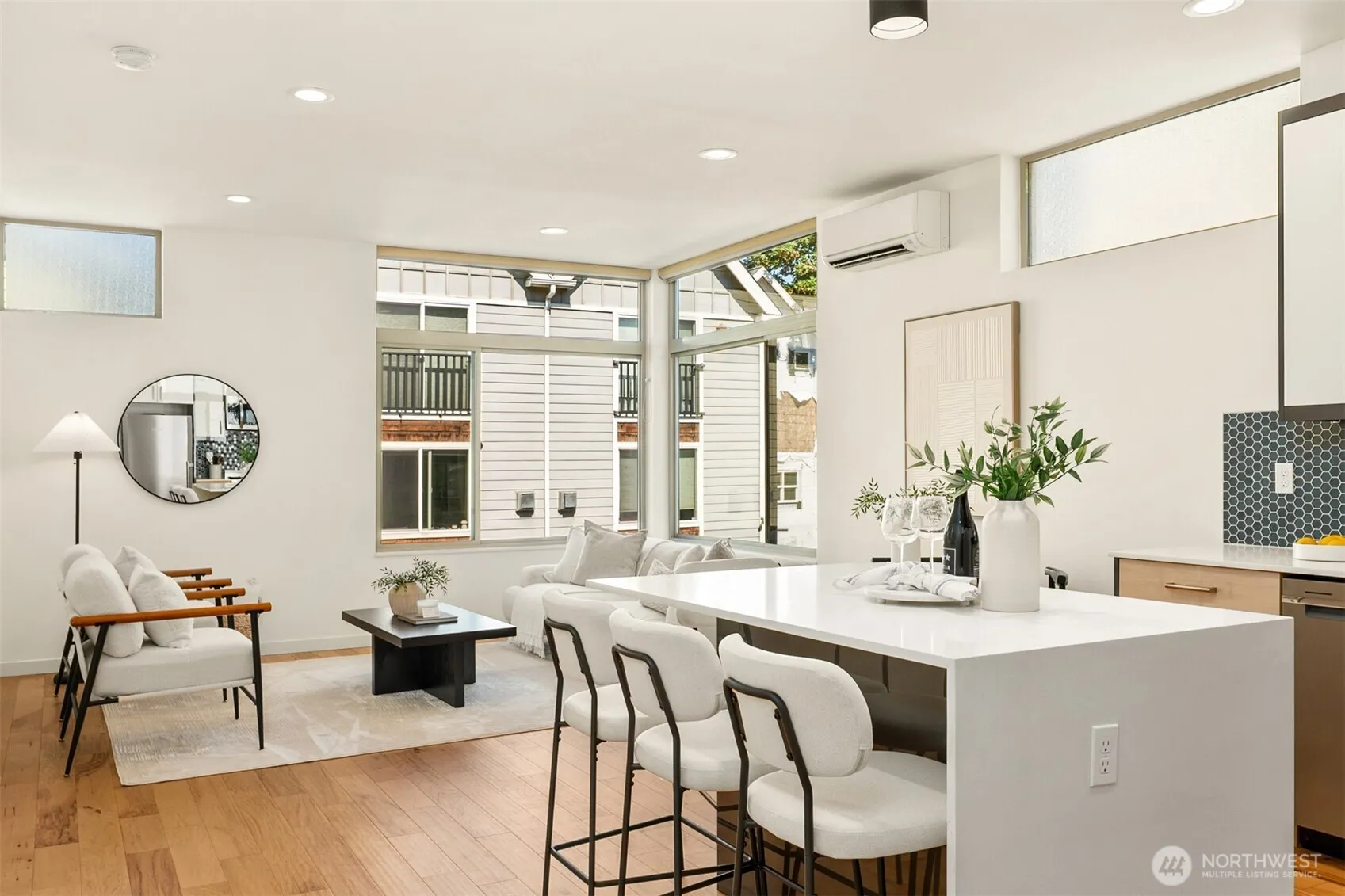 Property photo for 464 Ne Maple Leaf Place #b, Seattle photo 3