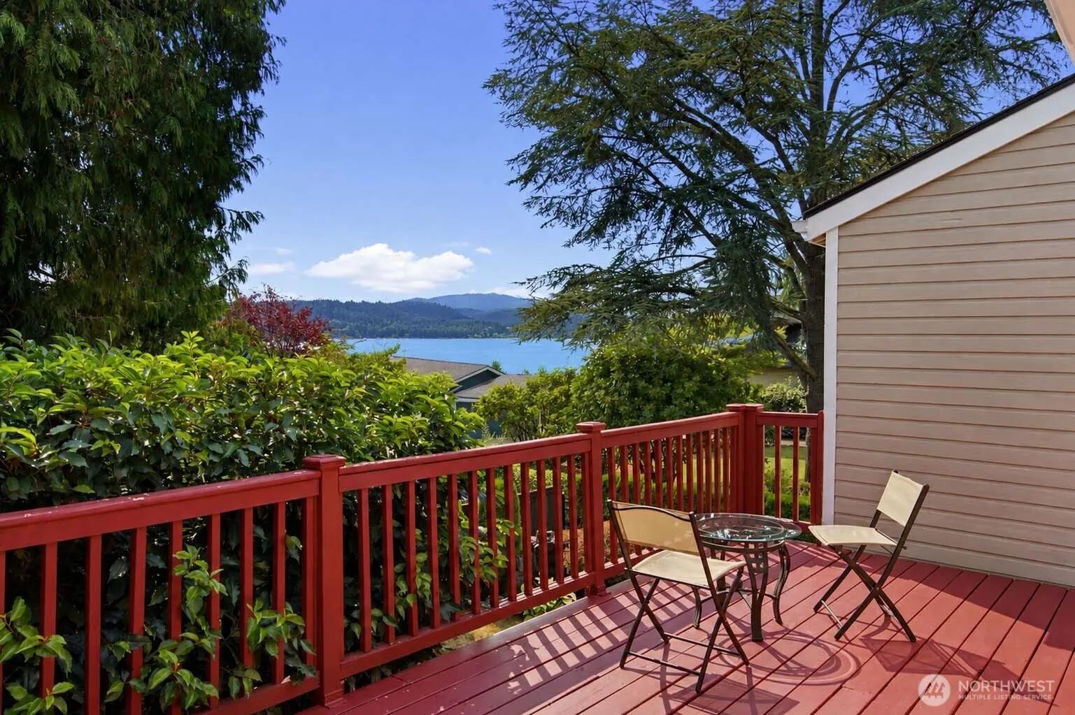 Property photo for 242 W Lake Sammamish Parkway Se, Bellevue
