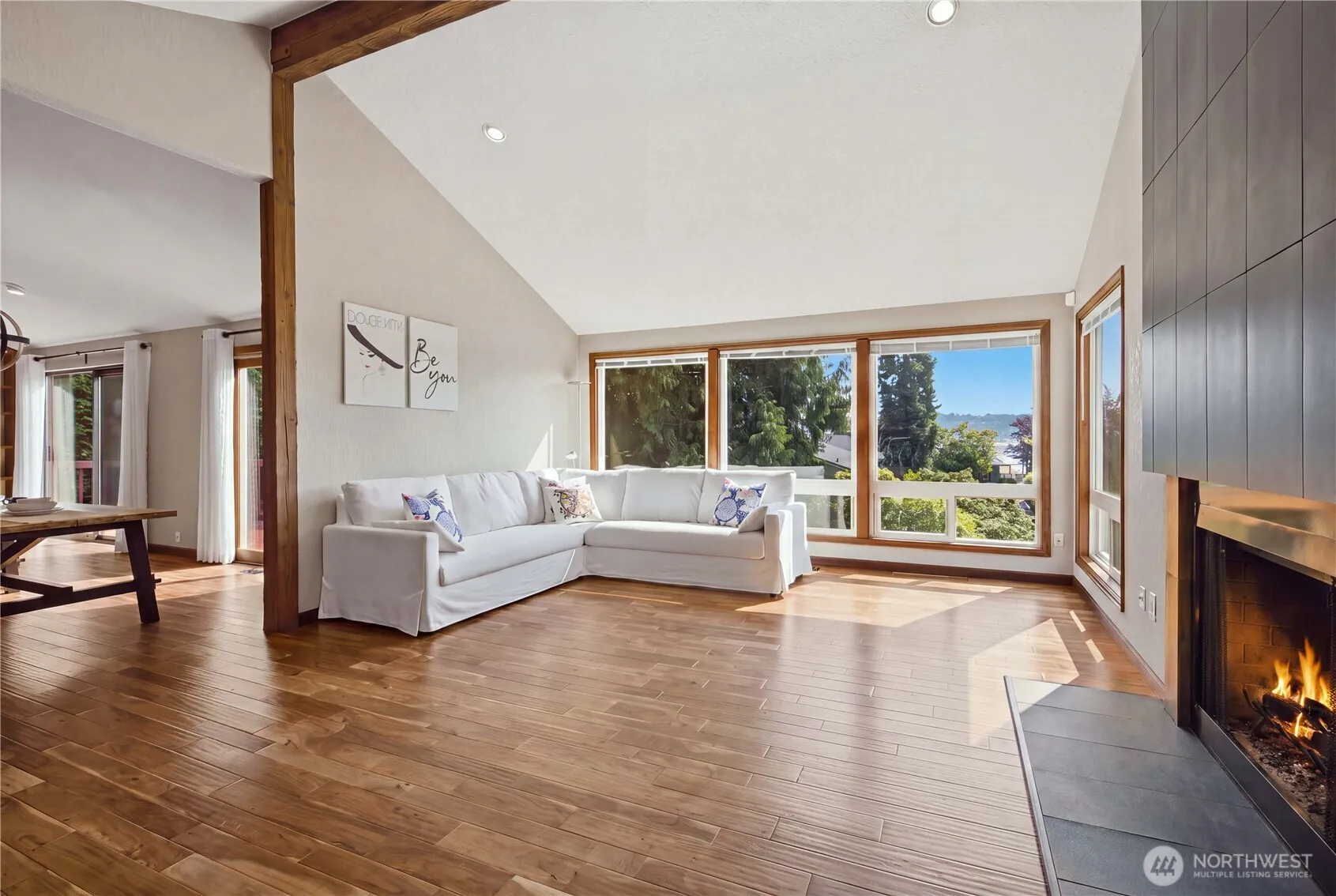 Property photo for 242 W Lake Sammamish Parkway Se, Bellevue photo 5