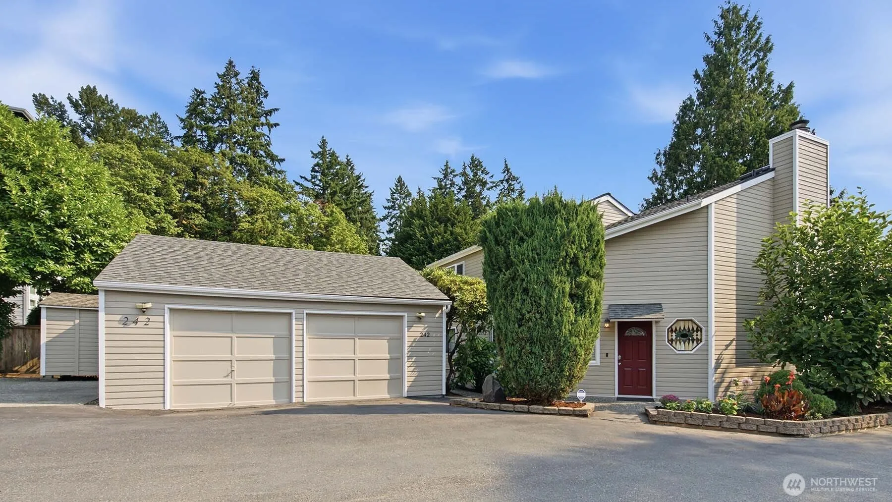 Property photo for 242 W Lake Sammamish Parkway Se, Bellevue