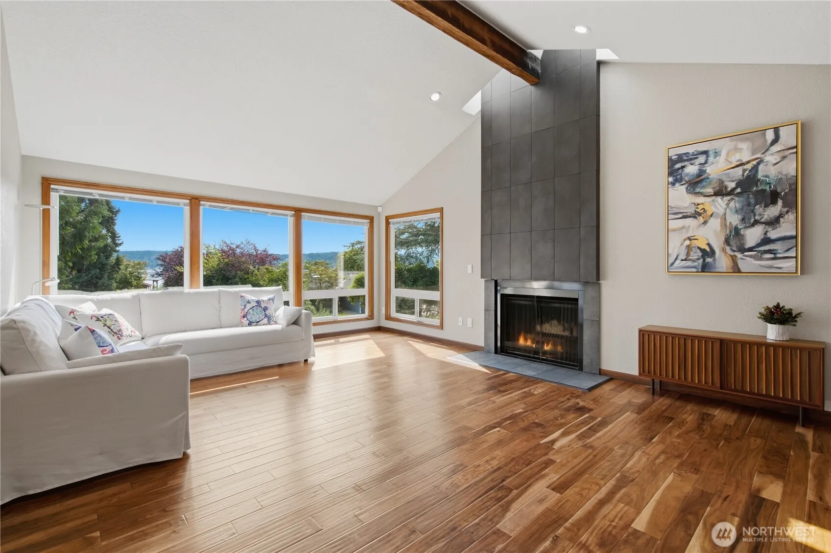 Property photo for 242 W Lake Sammamish Parkway Se, Bellevue photo 3