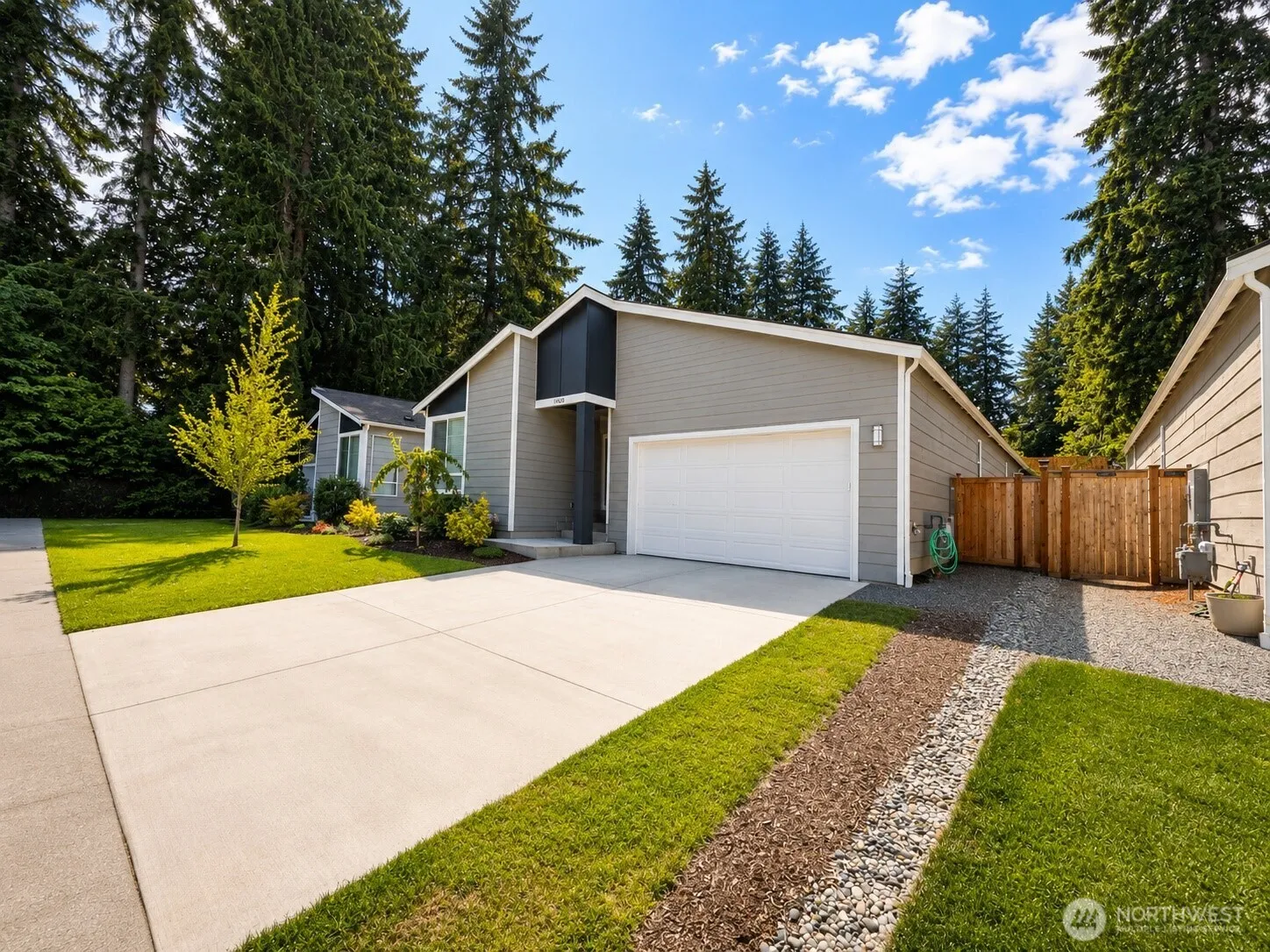 Property photo for 10420 Sw 113th Street Ct, Lakewood photo 3