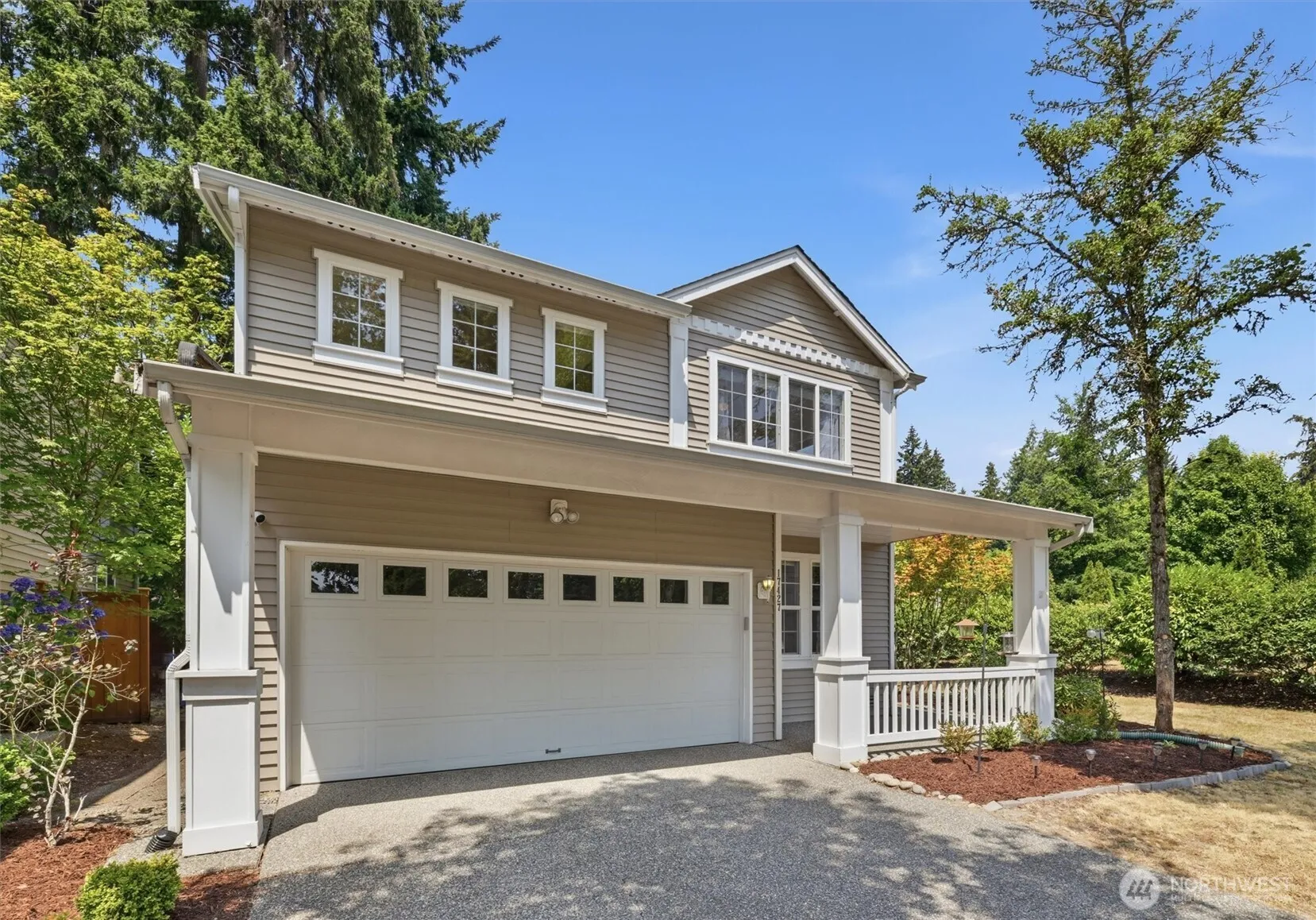 Property photo for 17427 92nd Avenue Ne, Bothell photo 2