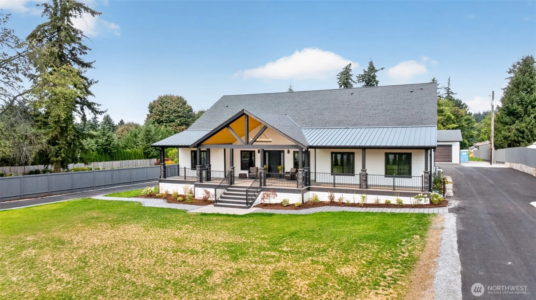 Property photo for 17430 Interurban Boulevard, Snohomish photo 3