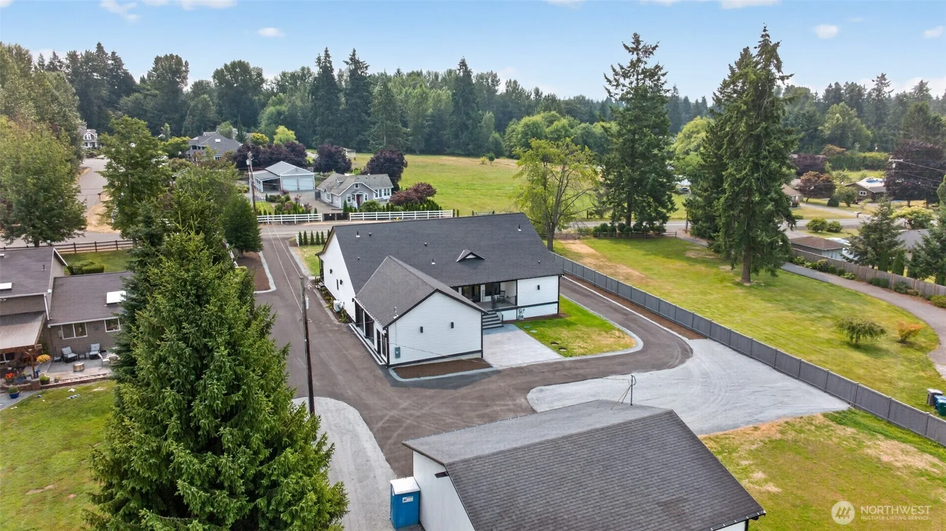 Property photo for 17430 Interurban Boulevard, Snohomish photo 5