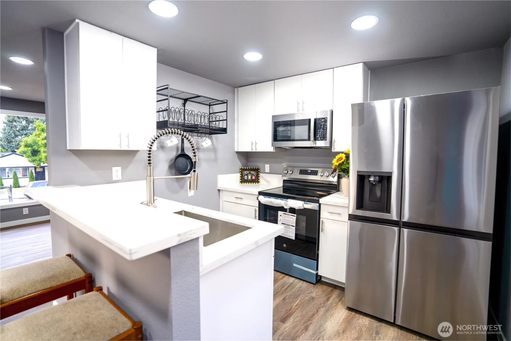 Property photo for 8553 S 123rd Place, Seattle photo 4