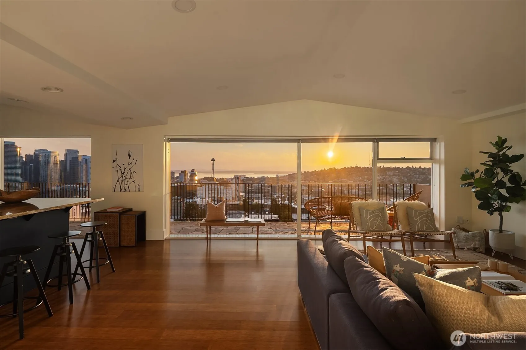 Property photo for 505 Belmont Avenue E #1101, Seattle