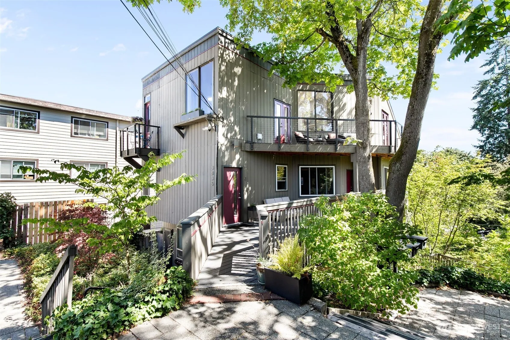 Property photo for 3835 Fremont Avenue N #3, Seattle photo 2