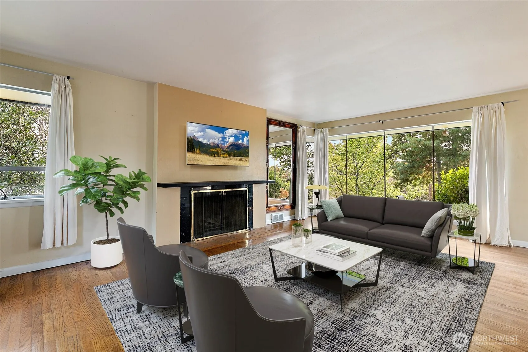 Property photo for 4215 51st Avenue S, Seattle photo 3