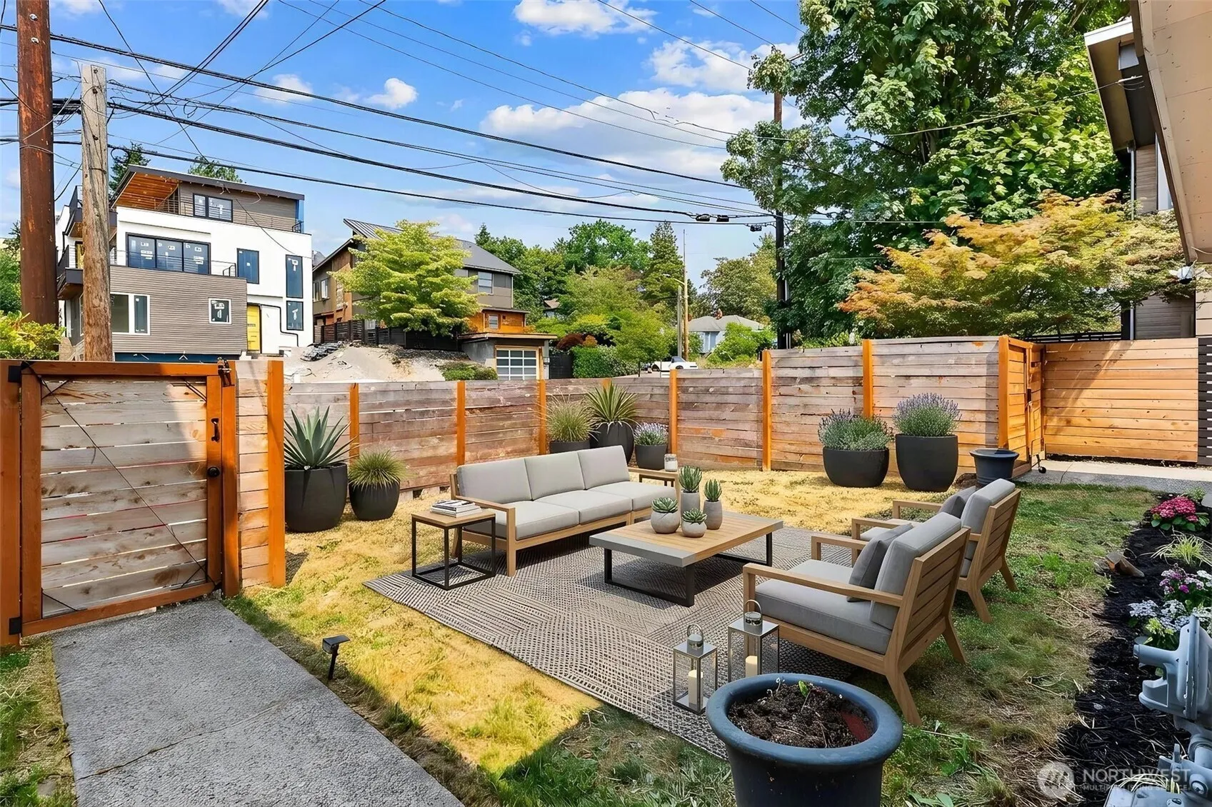 Property photo for 1609 E Alder Street, Seattle photo 4
