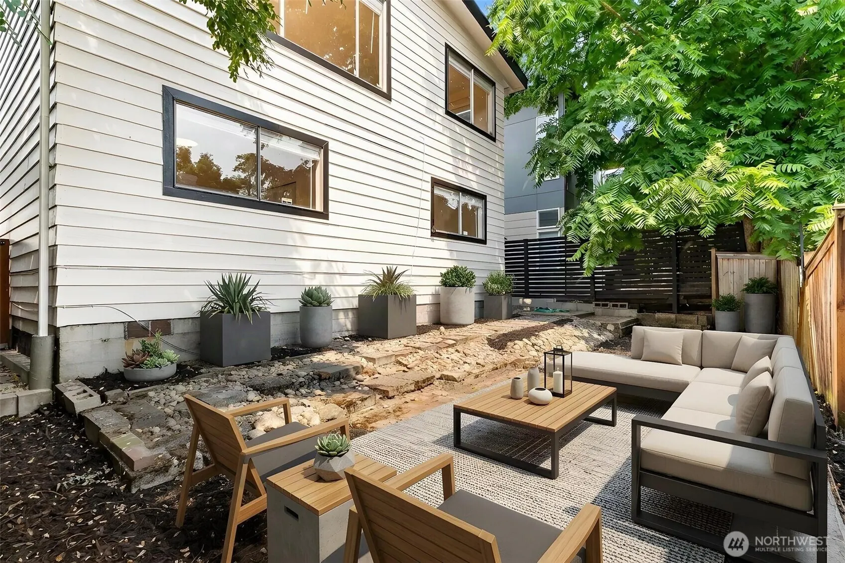 Property photo for 1609 E Alder Street, Seattle photo 5