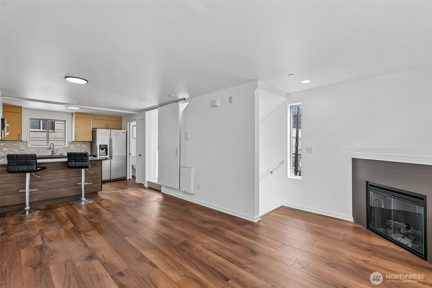 Property photo for 4341 8th Avenue Ne, Seattle photo 4