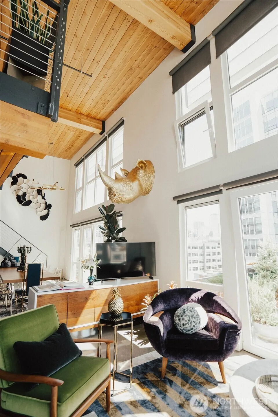 Property photo for 401 9th Avenue N #611, Seattle photo 3