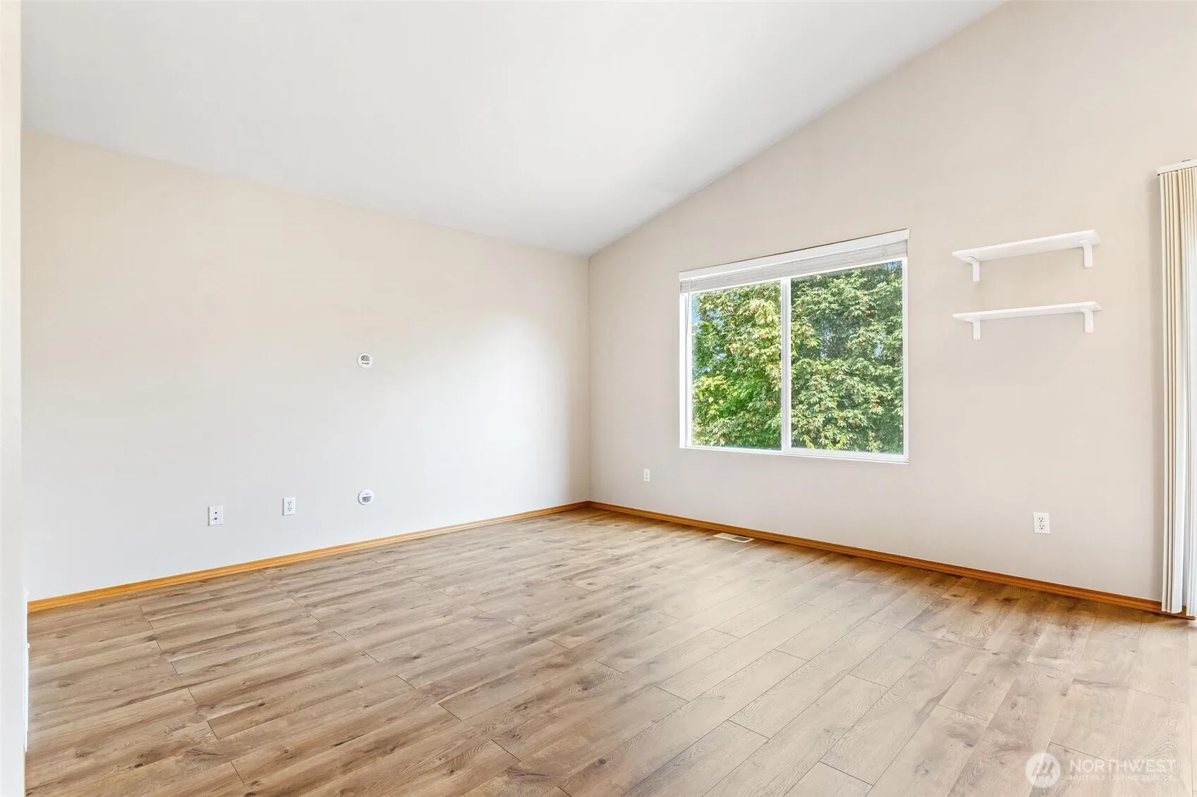 Property photo for 11543 62nd Avenue S, Seattle photo 5