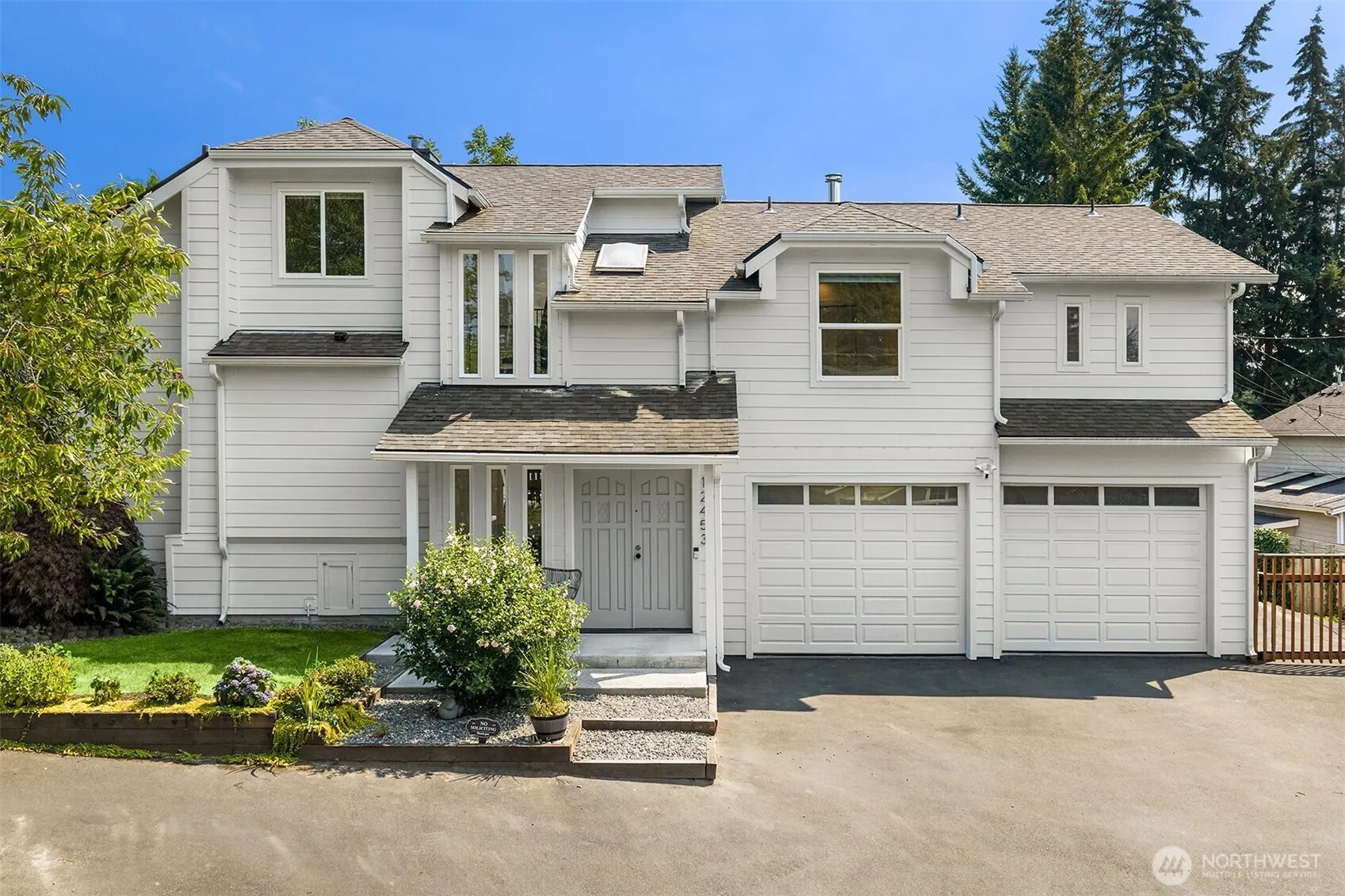 Property photo for 12453 Ne 104th Street, Kirkland photo 2