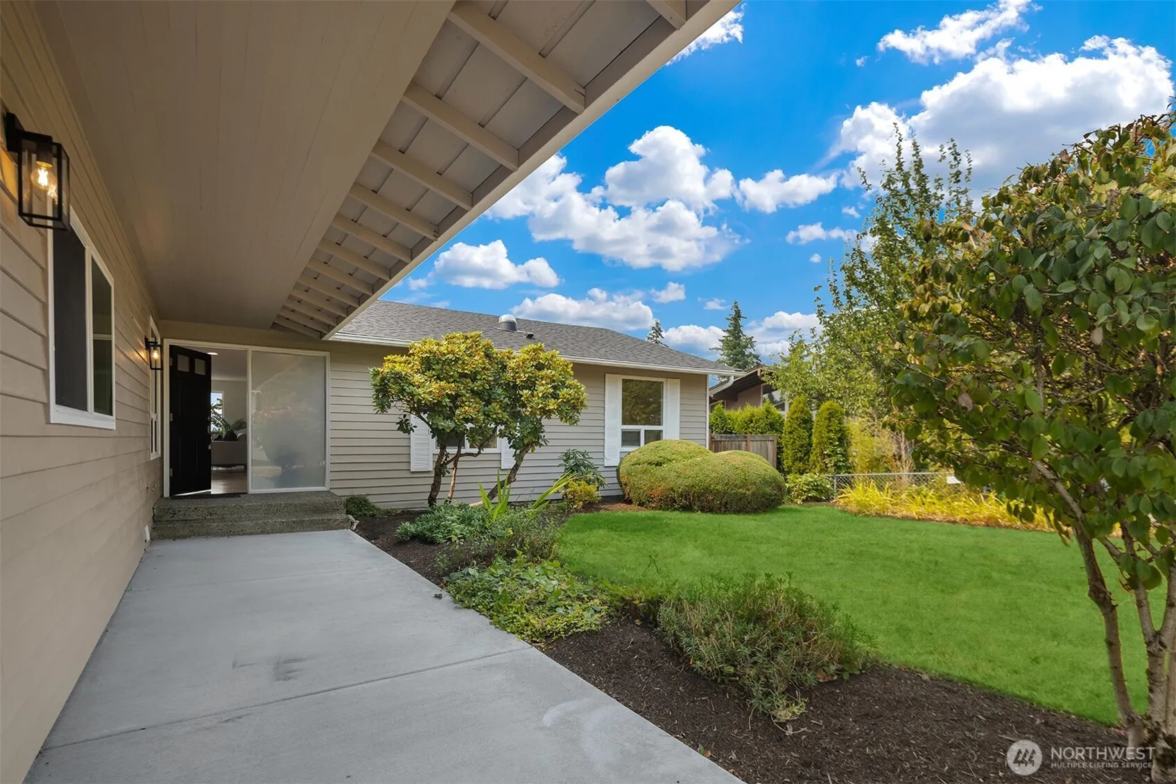 Property photo for 4259 133rd Avenue Se, Bellevue photo 3