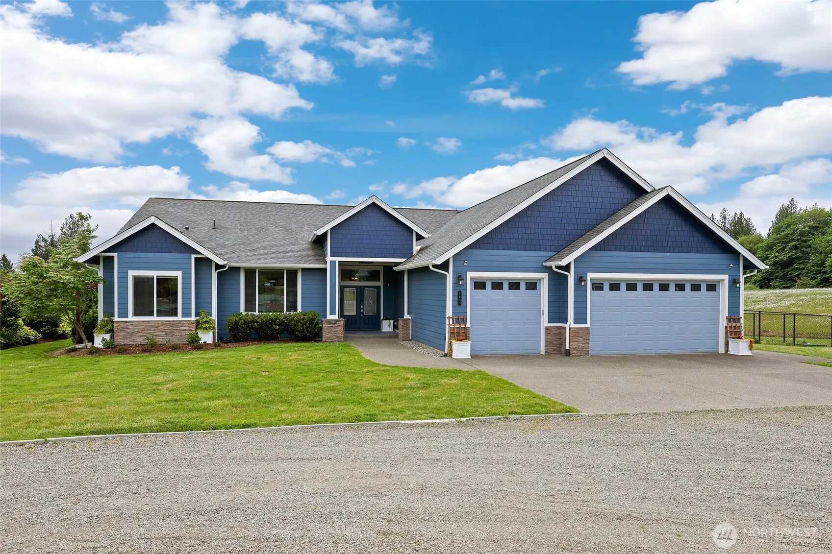 Property photo for 5641 Hawks Prairie Road Ne, Olympia photo 2